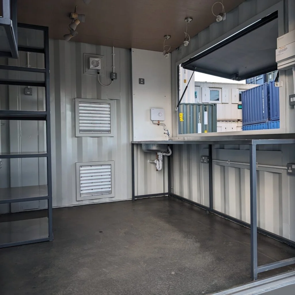 10ft Customized Pop-Up Bar Shipping Container - Image 3