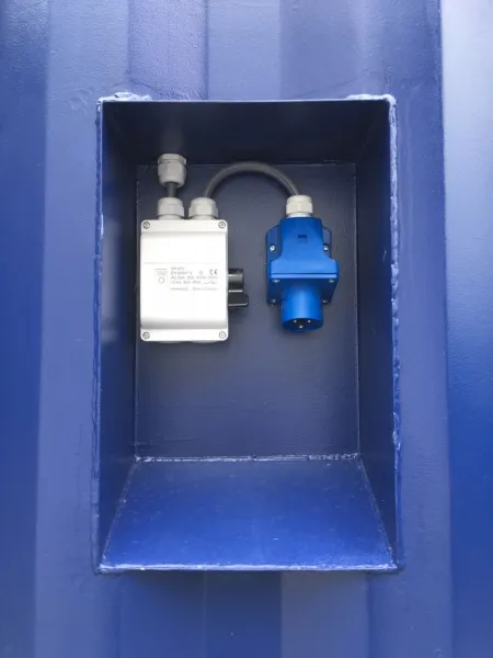 10 ft Accommodation Container – Insulated with Air Vents, Lock Box, and Forklift Pockets - Image 6
