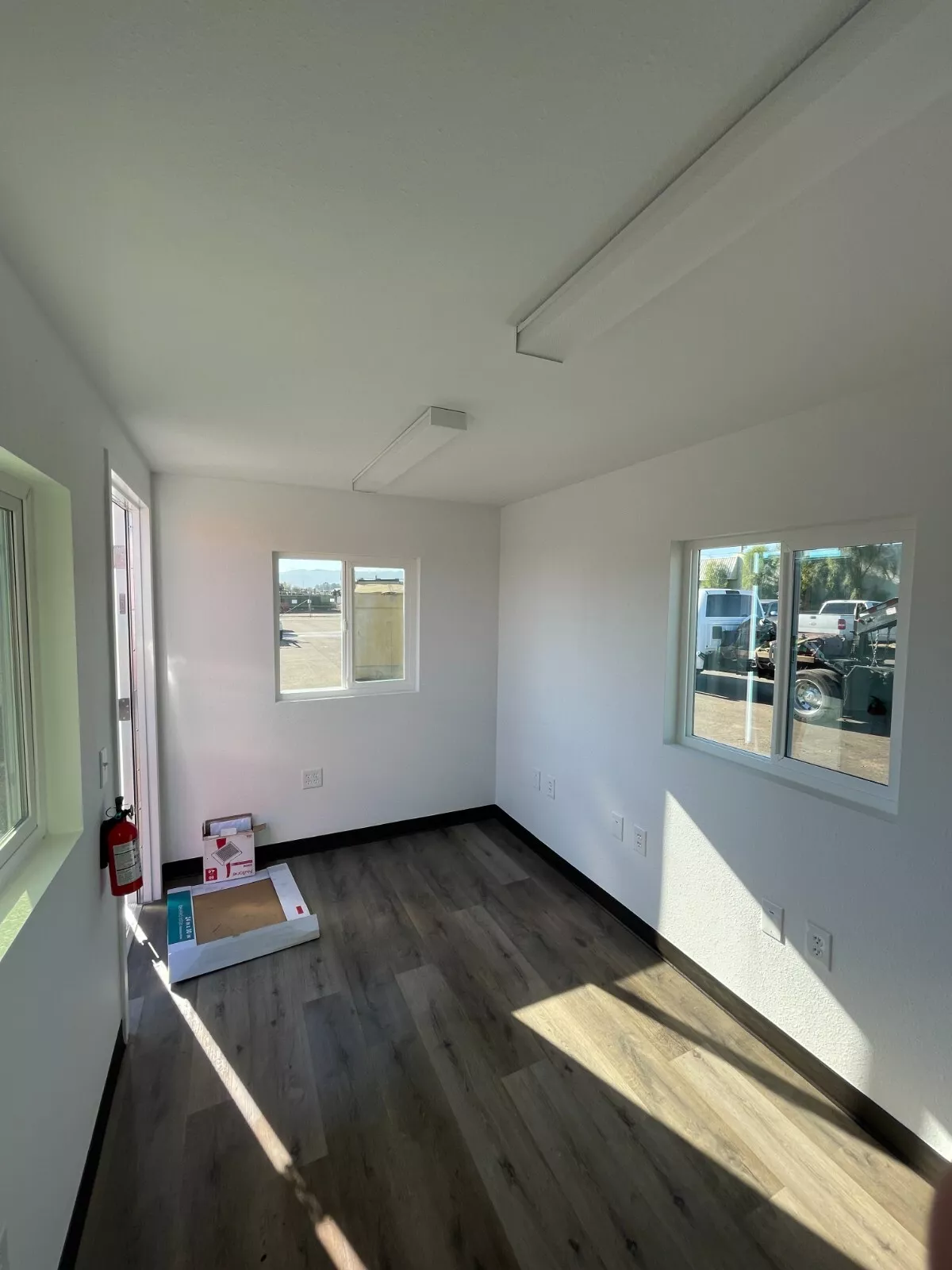 20ft Refurbished Office Container - Image 3