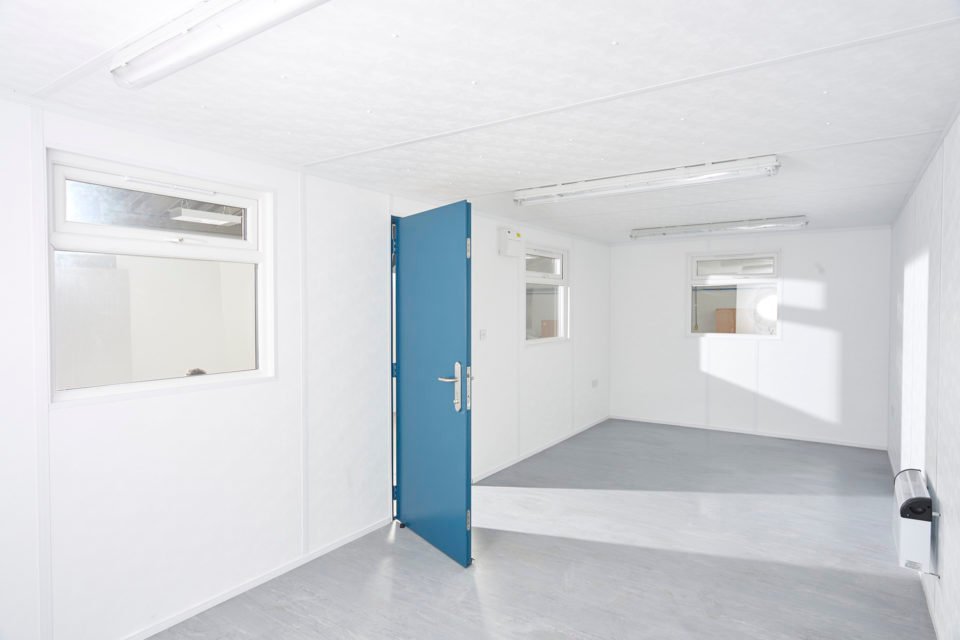 32 ft x 10 ft Jackleg Office Cabin – Plastisol Finish, Insulated, Double Glazed Windows