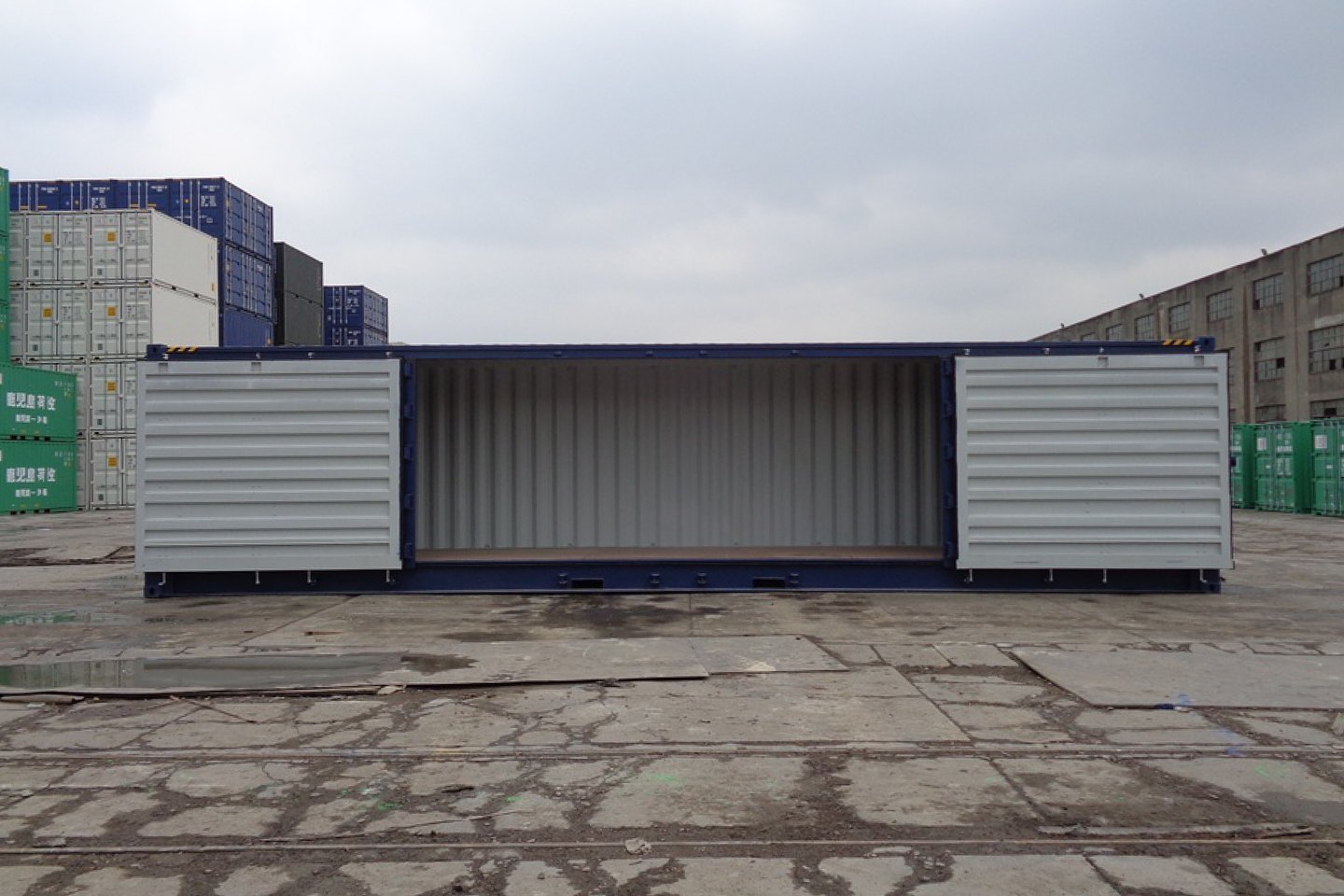 40Ft Full Side Access Container High Cube (9′ 6″ High) - Image 8