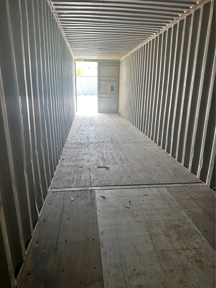 Used 40’ High Cube Shipping Container – Solid & Spacious! - Image 2
