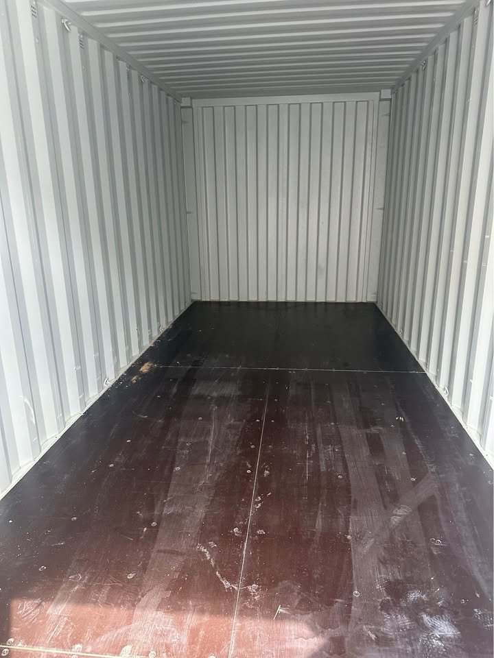 20’ One-Trip Shipping Containers – READY TO GO! - Image 5