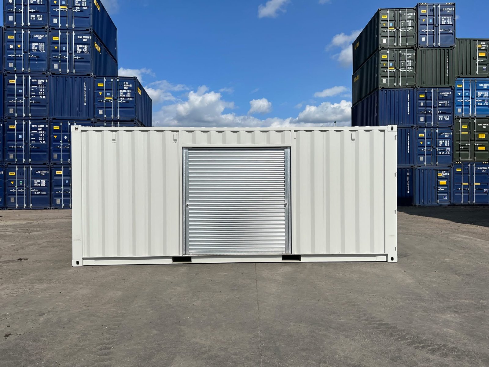 20ft One Trip Shipping Container with Roller Shutter Door – RAL 7035 Light Grey - Image 2