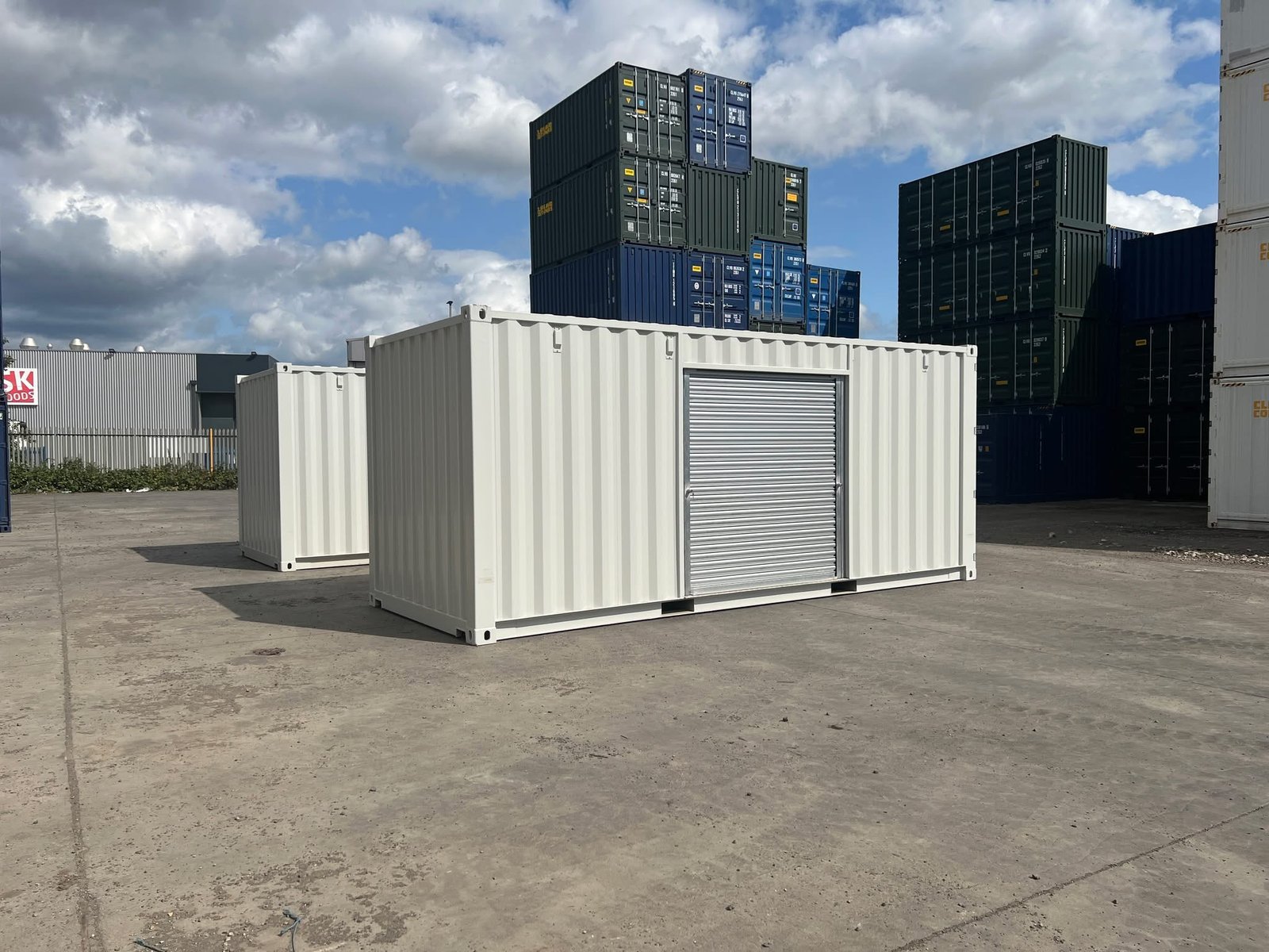 20ft One Trip Shipping Container with Roller Shutter Door – RAL 7035 Light Grey