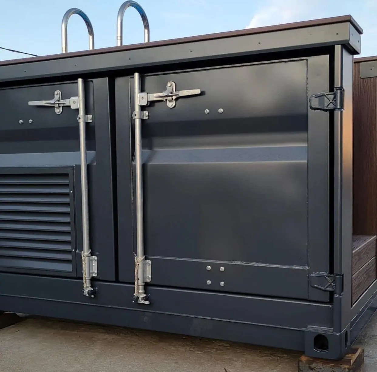 20ft Converted Shipping Container Swimming Pool. - Image 4
