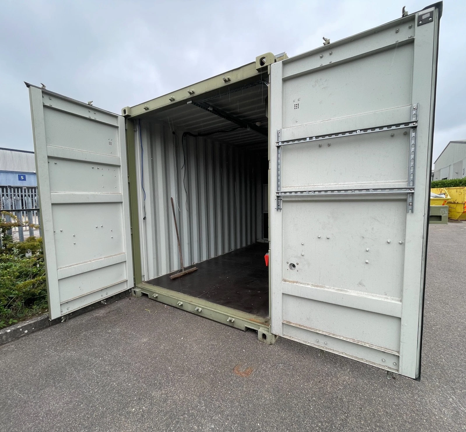Shipping Container 13ft - Image 13