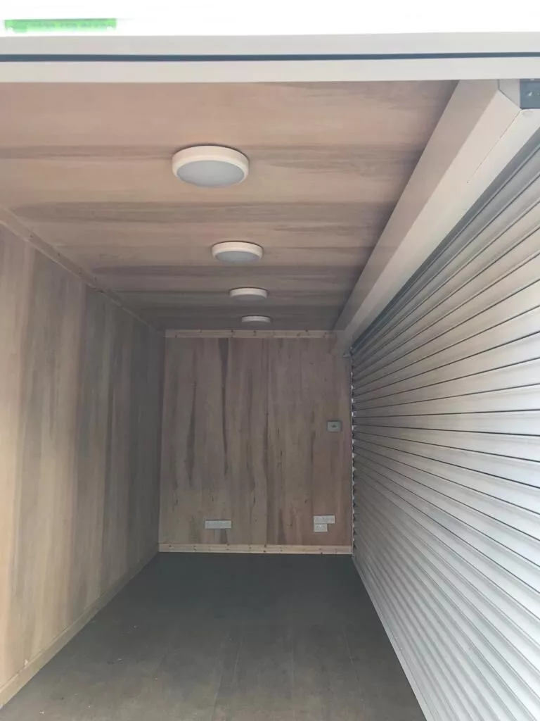 20ft x 8ft Shipping Container with Roll-Up Door – Nationwide Delivery - Image 9