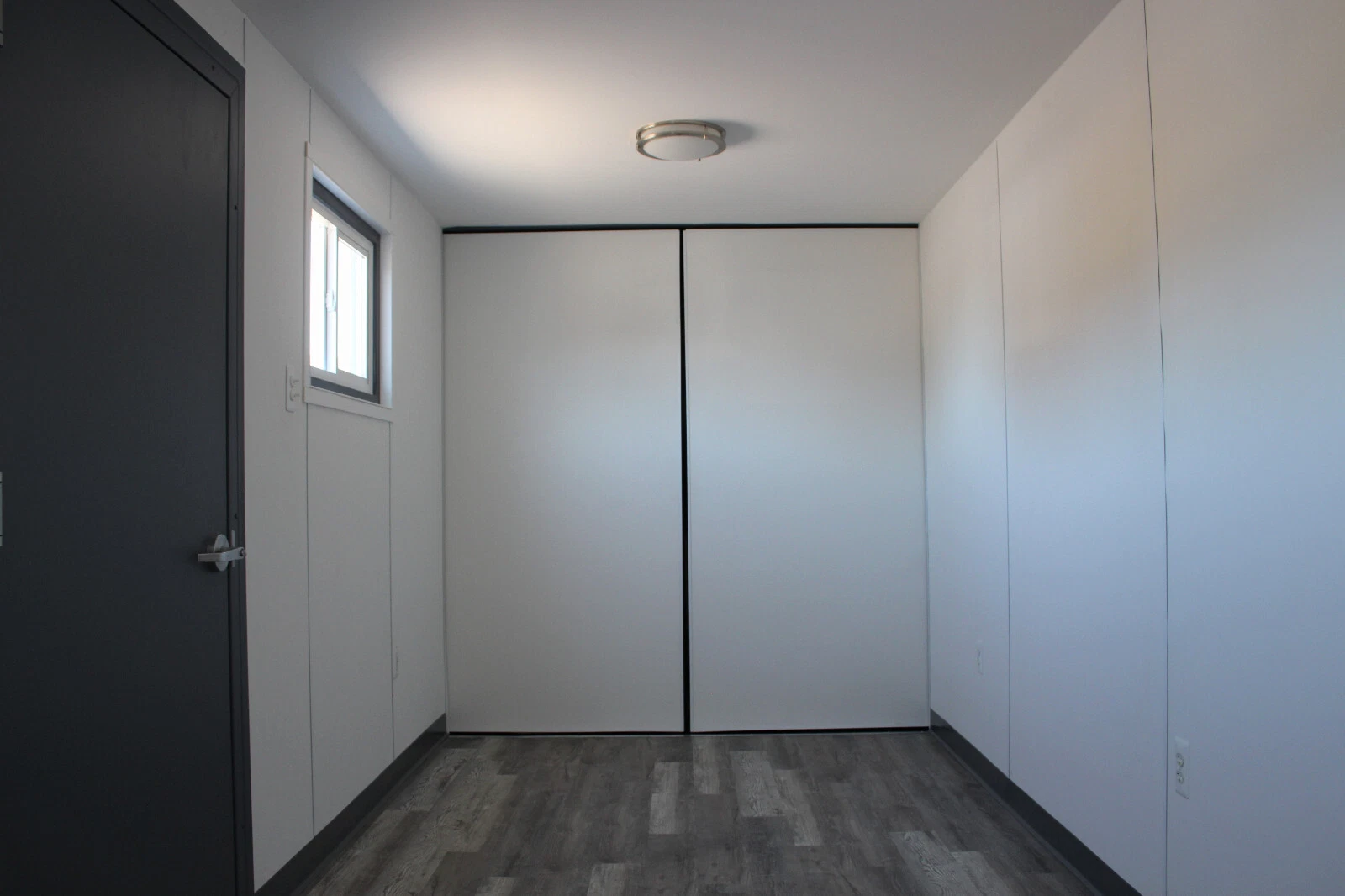 20FT. Shipping Container Office - Modified - Image 9