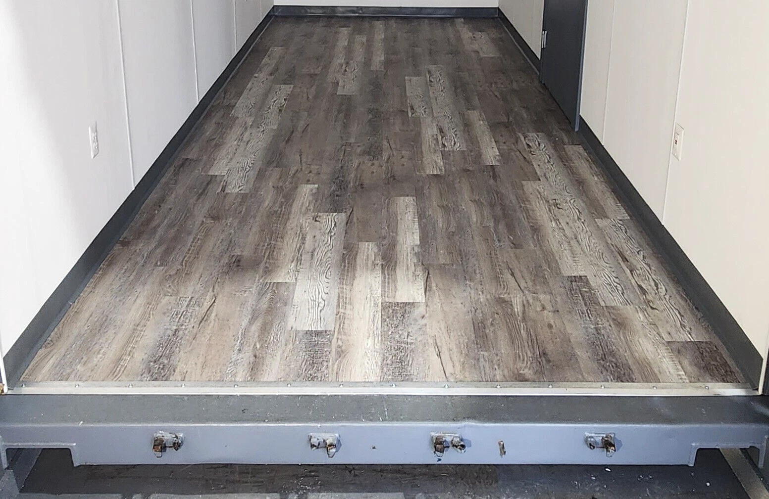 20FT. Shipping Container Office - Modified - Image 10