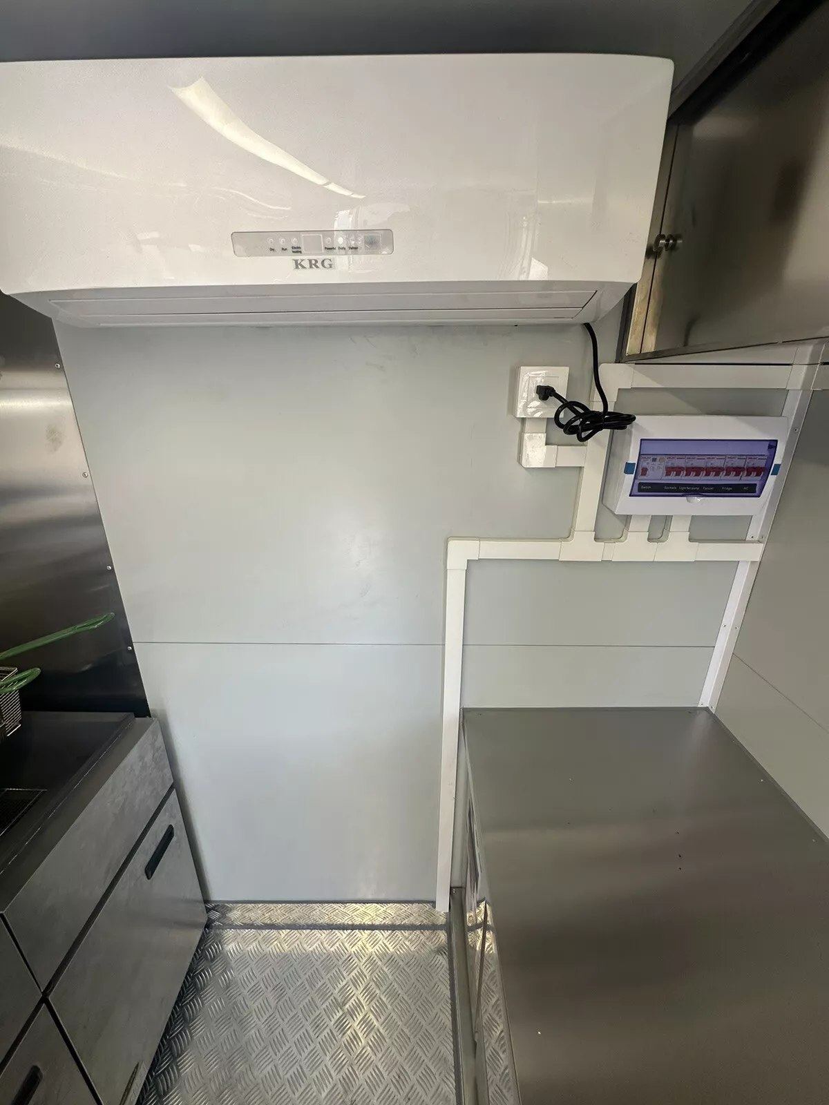 New 14 Foot Fully Equipped Food Trailer Ready - Image 7