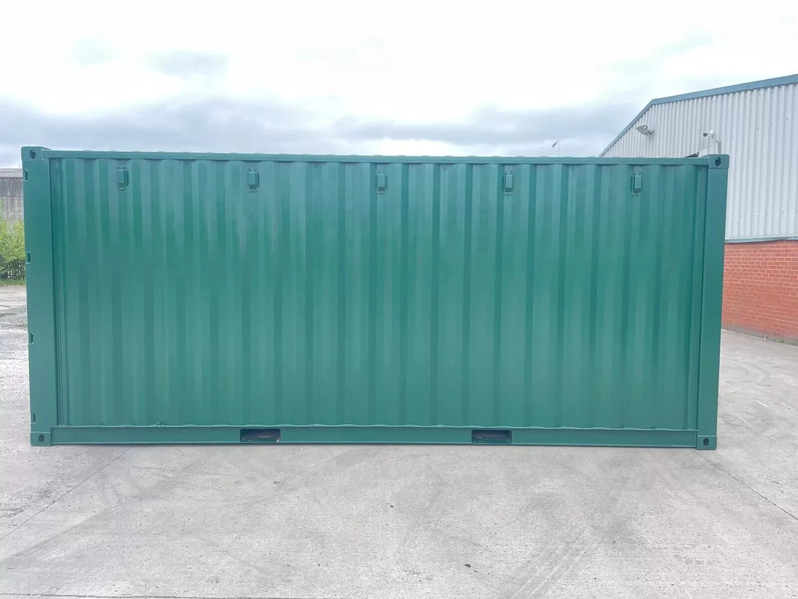 20FT X 8 FT SHIPPING CONTAINER STORE- Colour of your choice! - Image 2