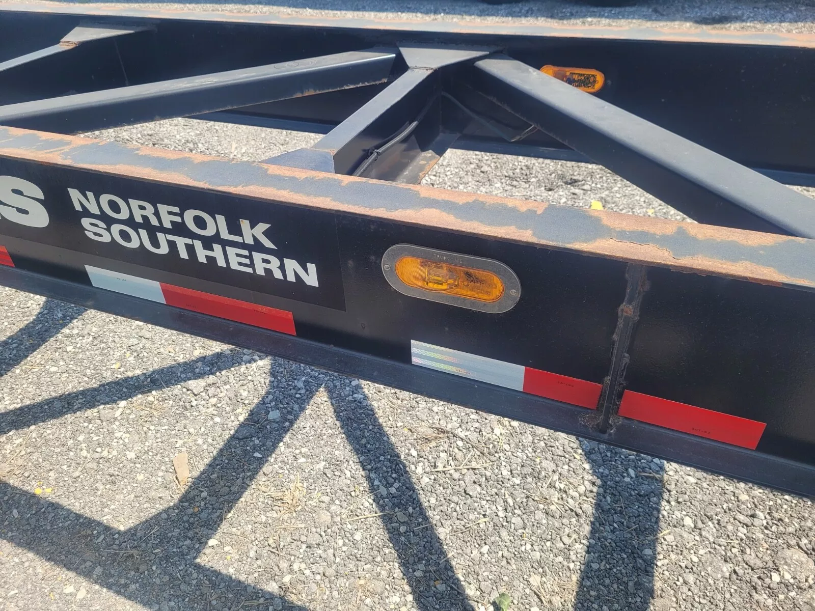 Used 2011 Hyundai 53ft Shipping Container Chassis - Image 6