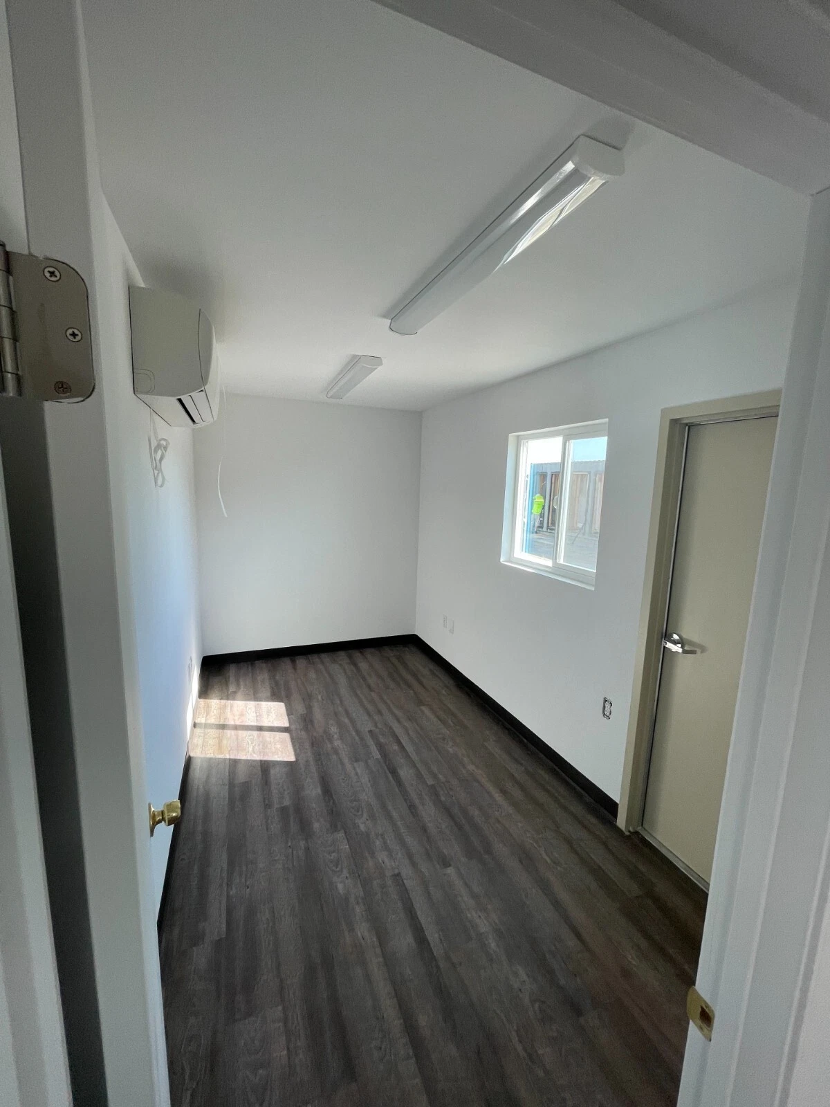 40ft Shipping Container Office with Restroom and HVAC System - Image 7