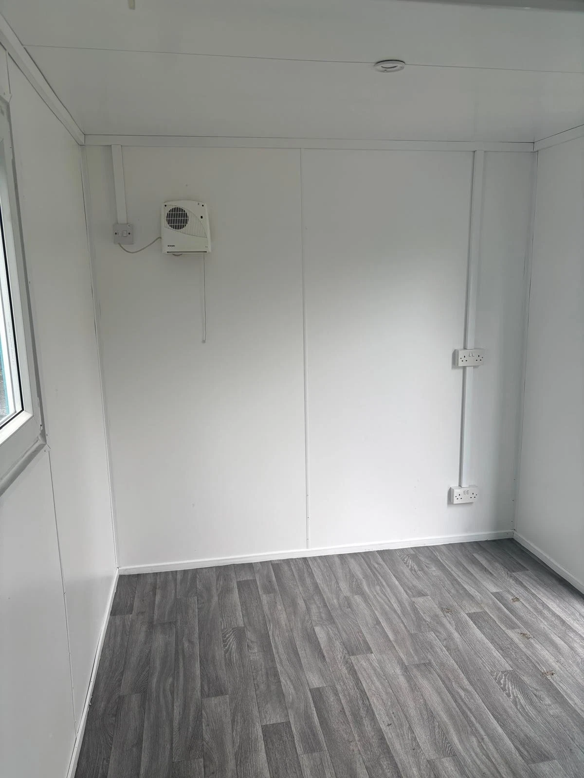 10FT X 8FT OPEN OFFICE - Image 8
