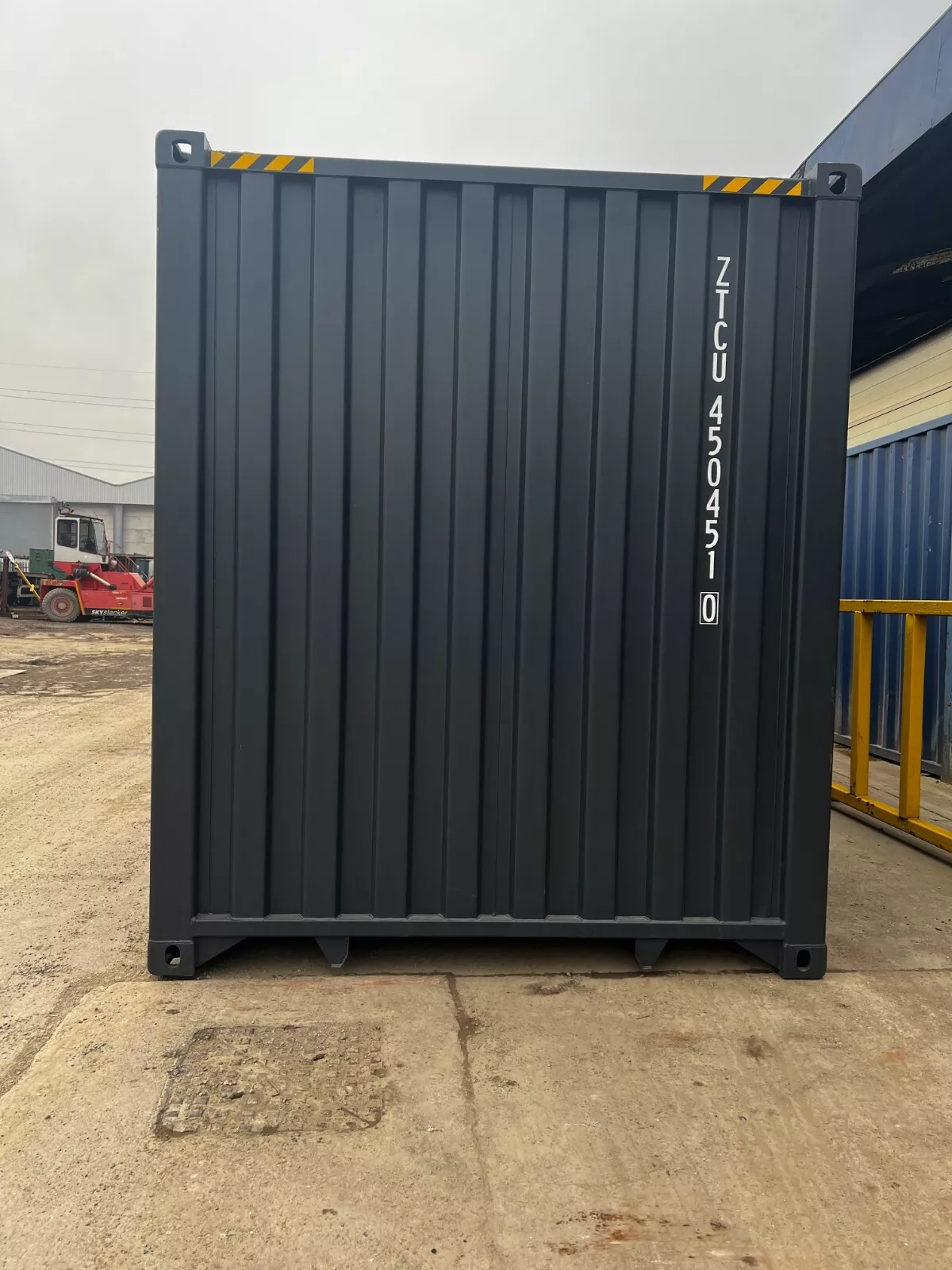 New 1-Trip 40ft High Cube Shipping Container Secure, Durable & Spacious - Image 4