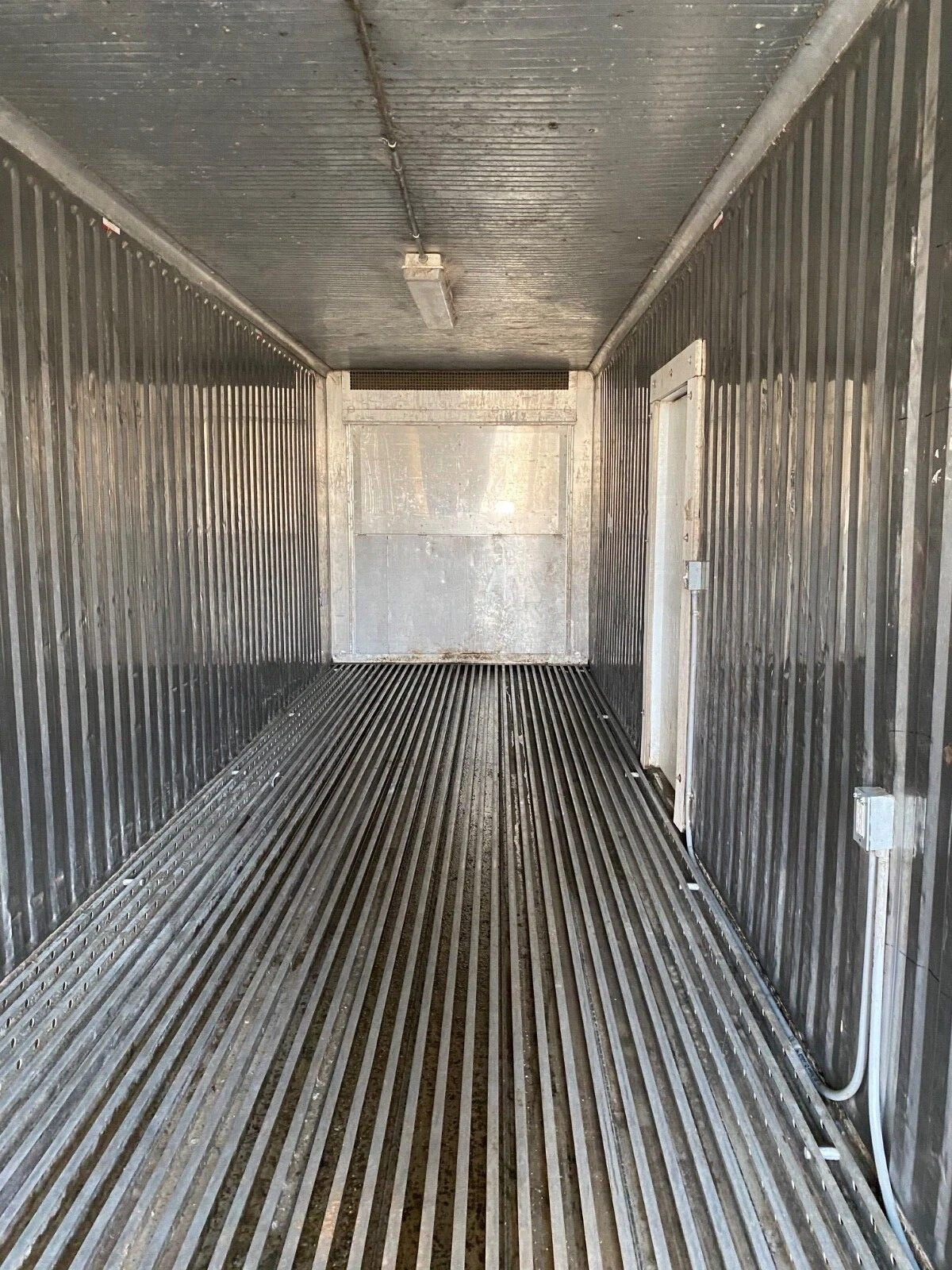 Used 40ft Refrigerated Container with Side Access Door - Image 9