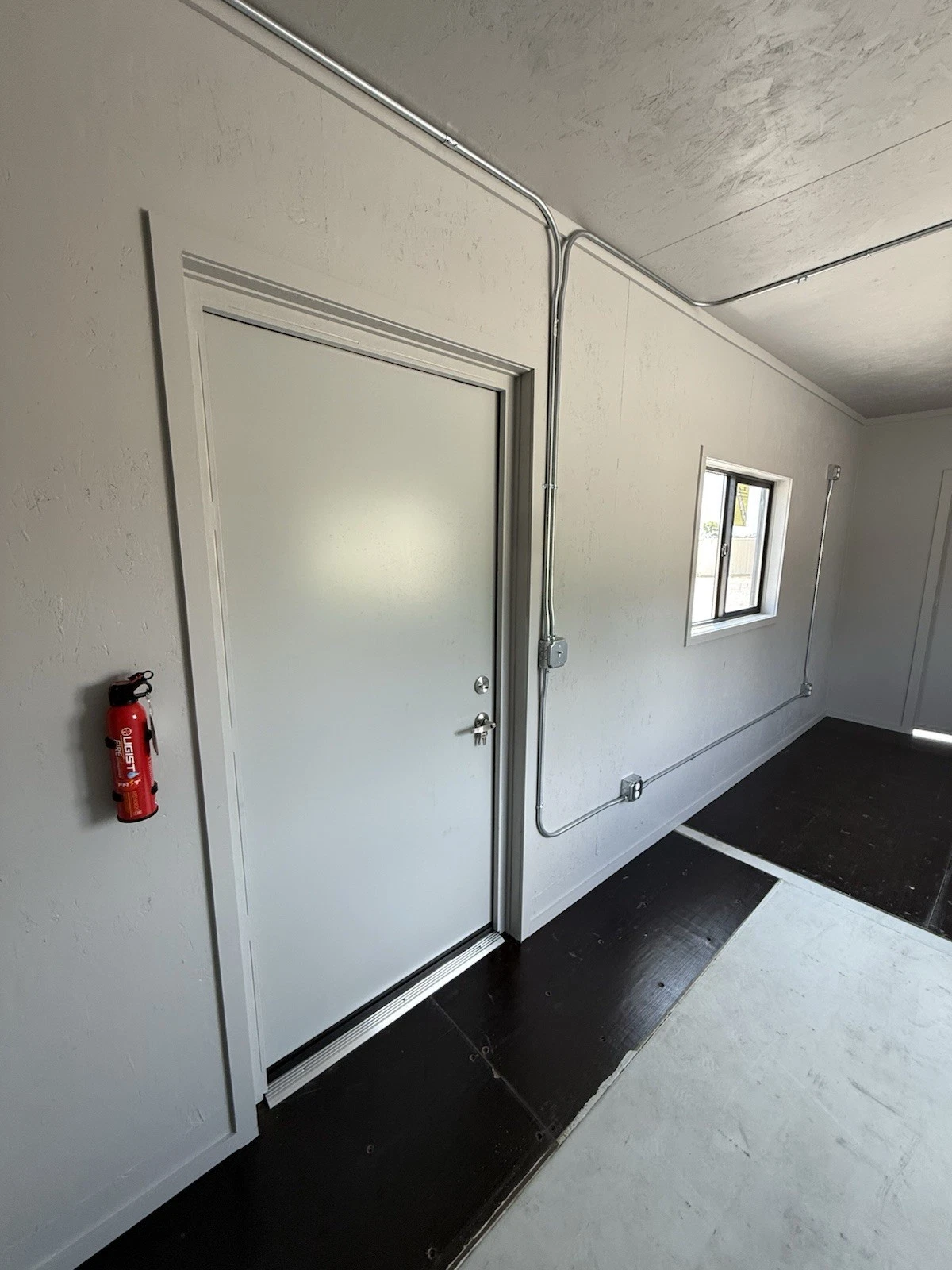 40ft New Slate Gray Shipping Container Office For Commercial Use Spray Foam - Image 11