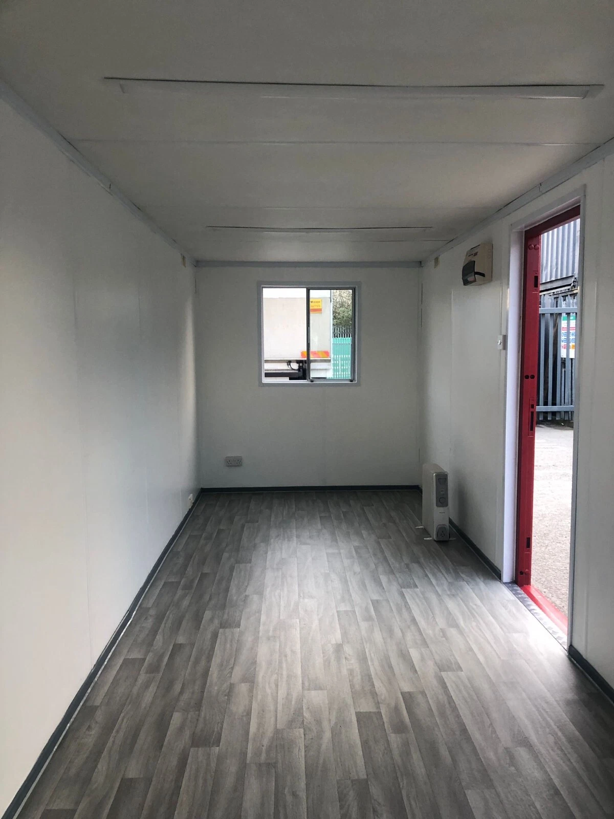 PORTABLE 20FT X 8FT OPEN OFFICE - Image 5