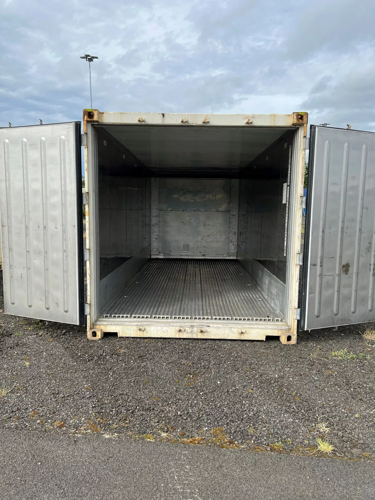 20FT REFRIGERATED REEFER SHIPPING CONTAINERS.....ONLY ONE LEFT. - Image 5