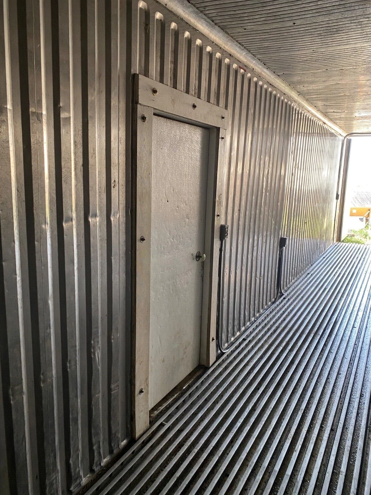 Used 40ft Refrigerated Container with Side Access Door - Image 7