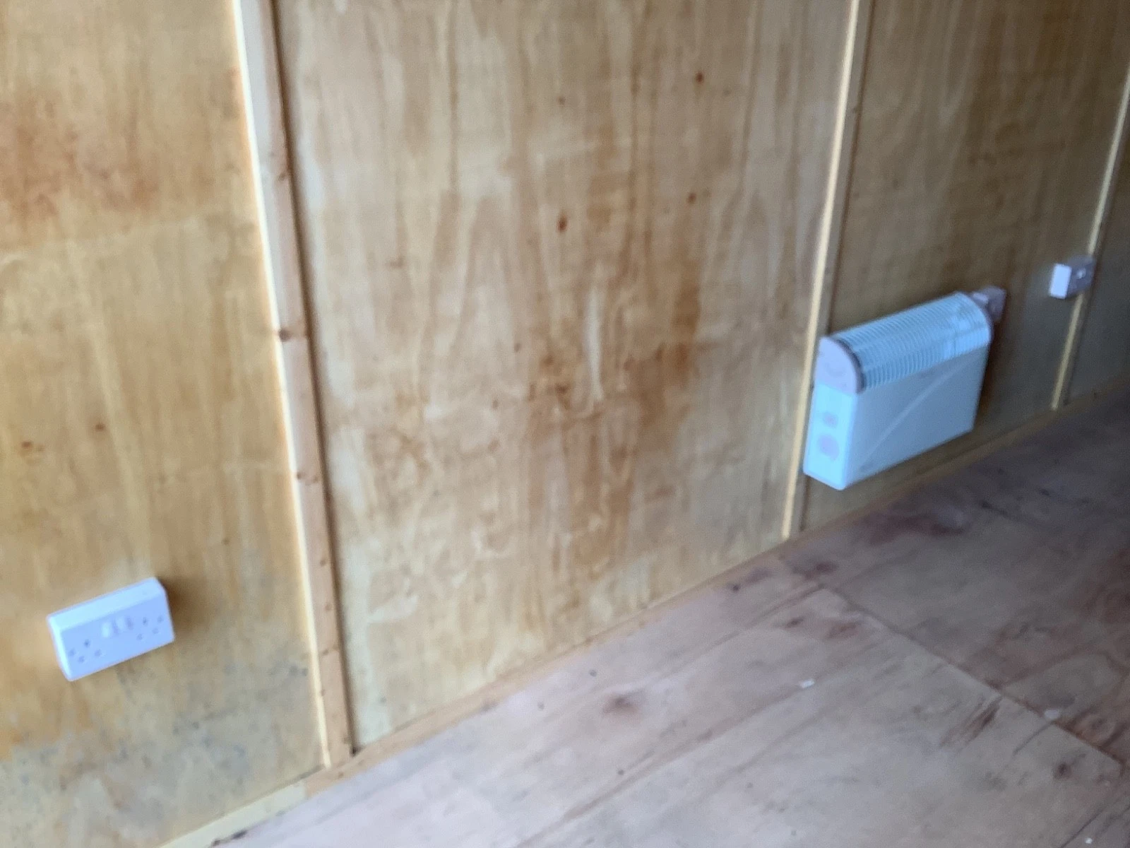 20 ft container for sale INSULATED HEATER & ELECTRICS - Image 11