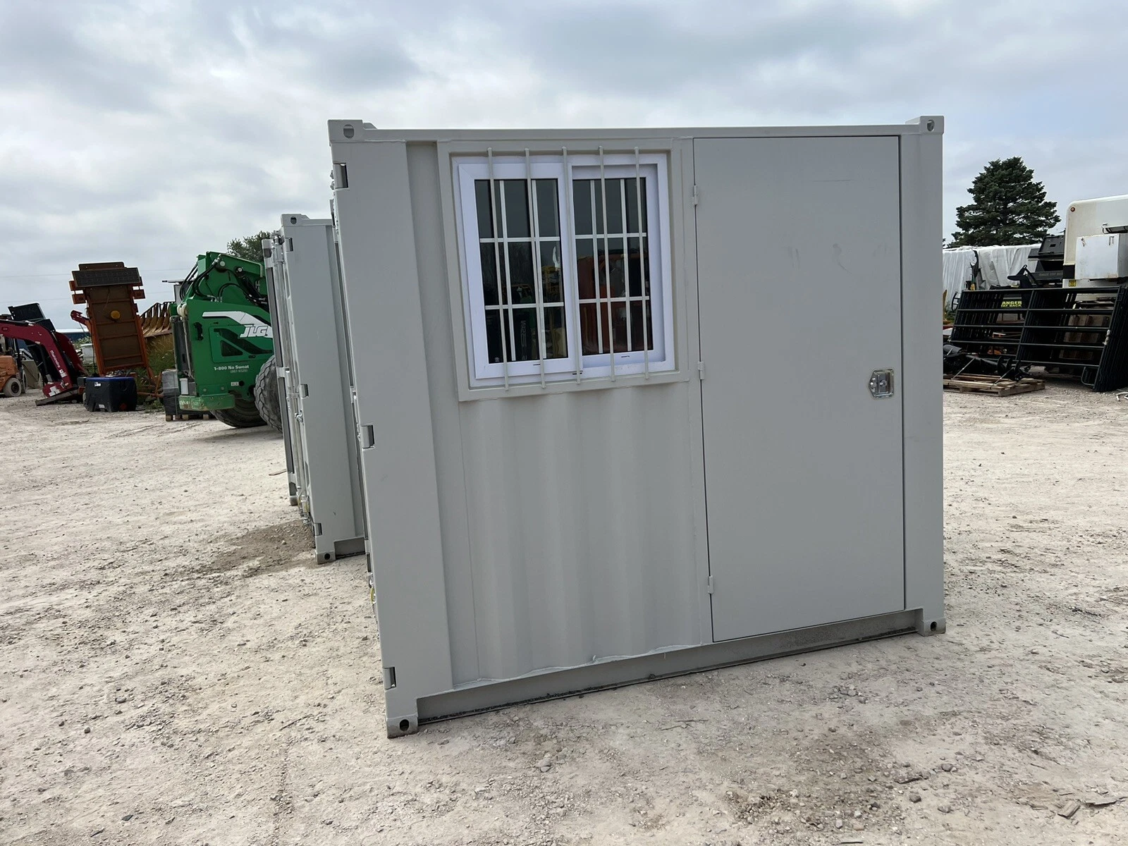 Chery 12ft Small Cubic Shipping Container Portable Home for Camping Spot& Shop - Image 11