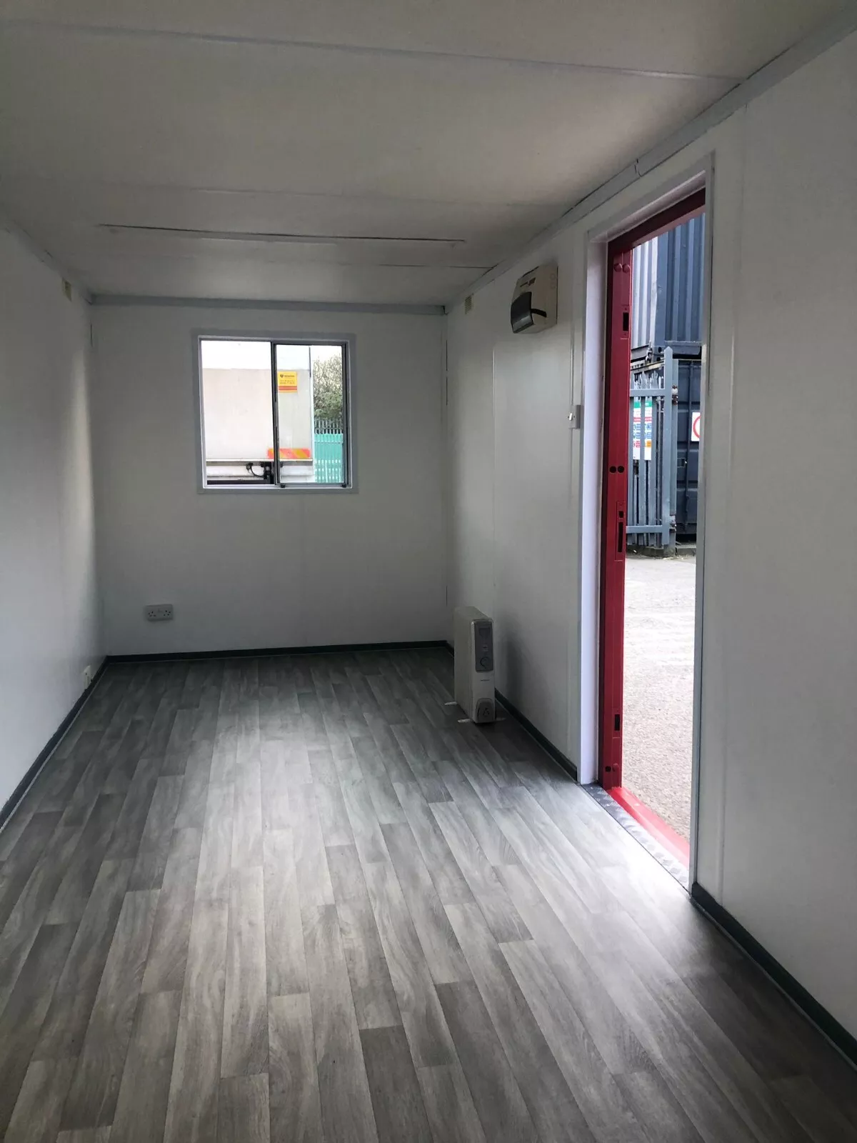 PORTABLE 20FT X 8FT OPEN OFFICE - Image 10