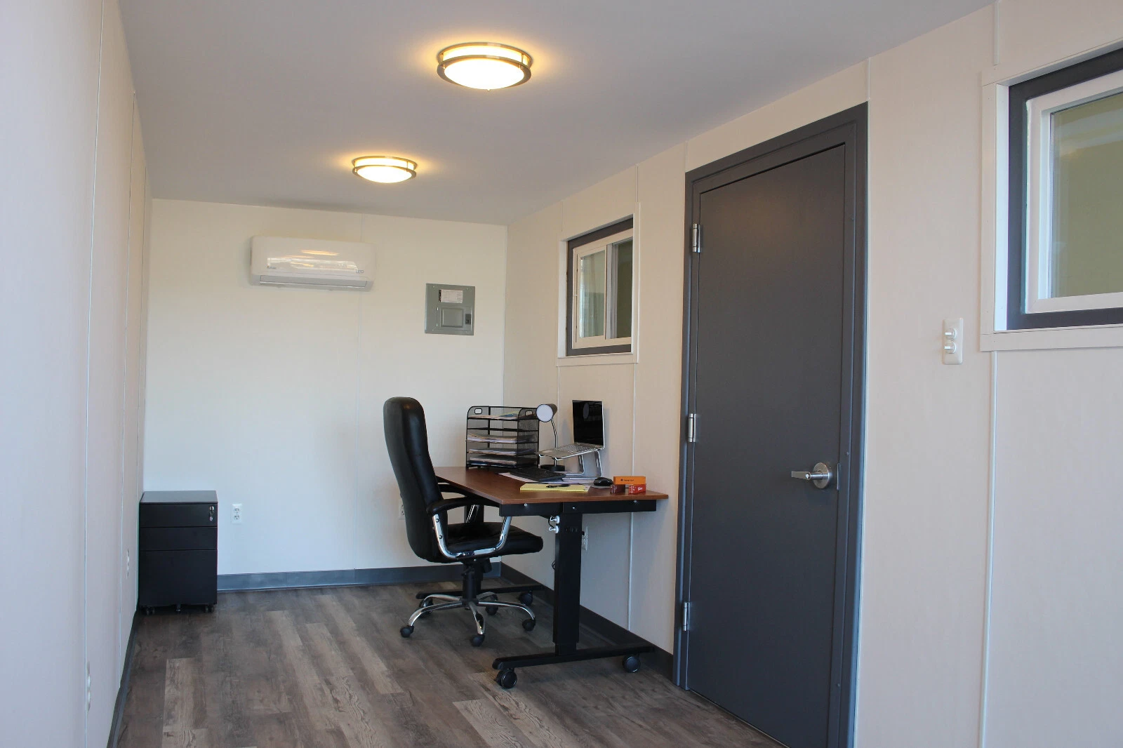 20FT. Shipping Container Office - Modified - Image 8