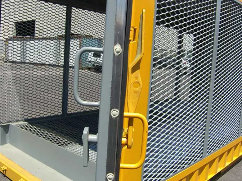 20 ft Gas Cylinder Storage Container – Open Air, Non-Spark Mesh Panels, Bunded Floor - Image 9